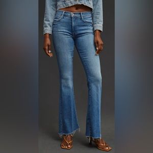 MOTHER The Weekender Fray Jeans - Size 24